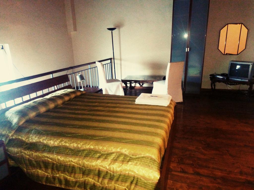 Il Cinquecento Hotel Napoli Ngoại thất bức ảnh